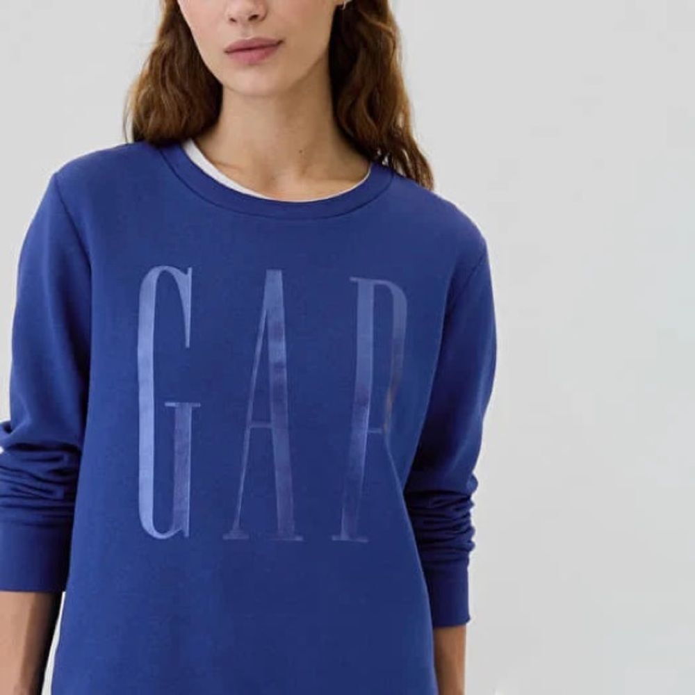 Sweatshirt GAP Logo Sweatshirt
Bellwether Blue
